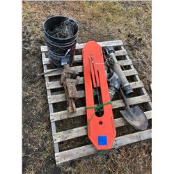 Commercial Fishing jig with net, vice, shovel