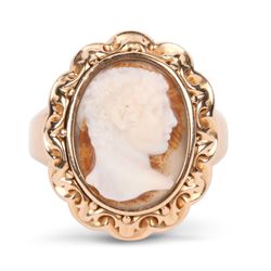 A Gent's Victorian 18K Gold Cameo Ring