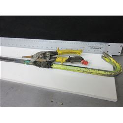 31 inch Recking Prybar & Snips