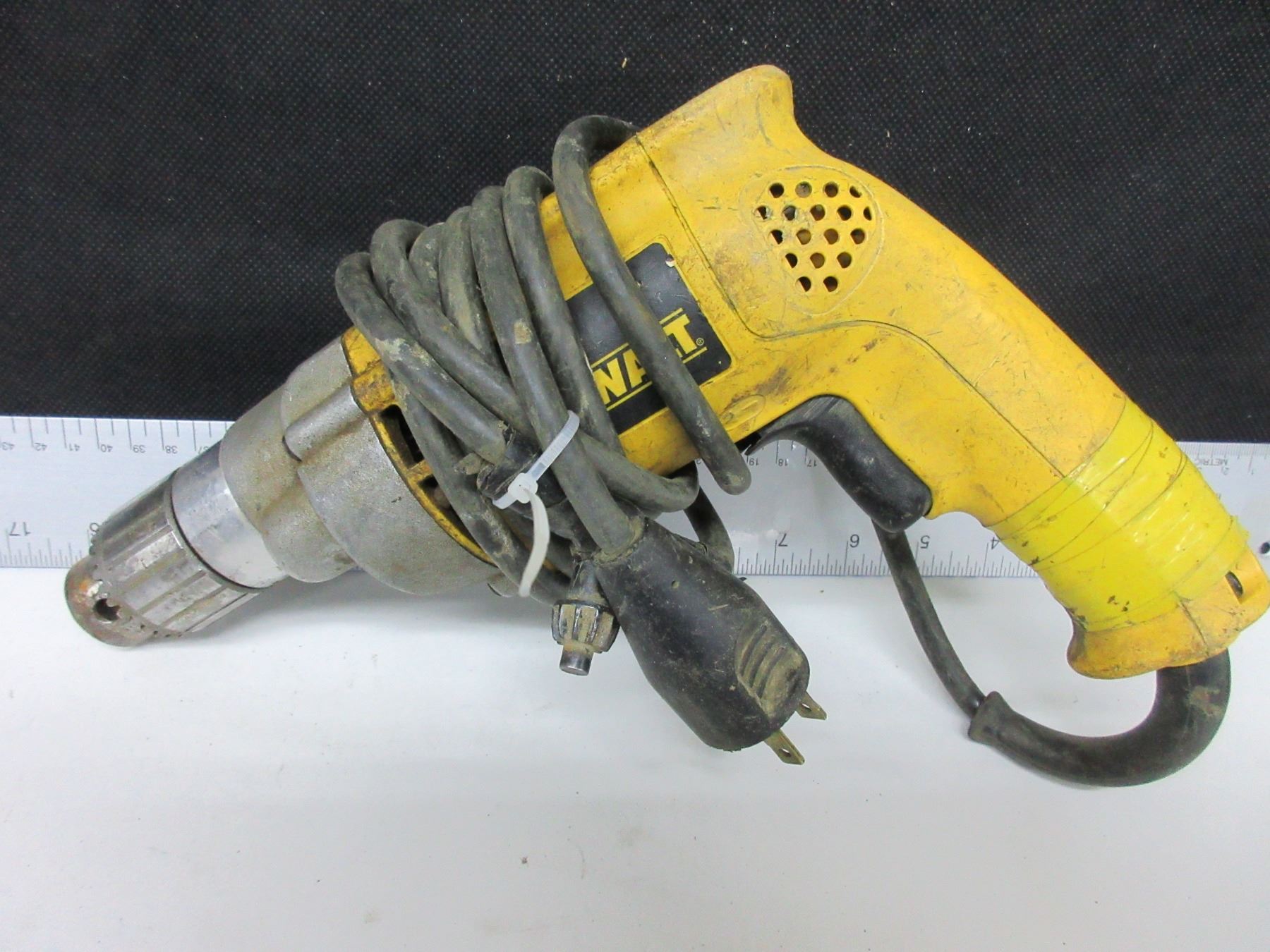 DeWalt Drill model DW223G / Tested Working good