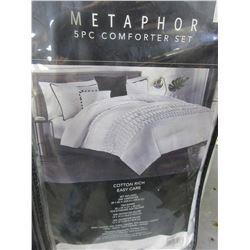 New QUEEN 5 piece Comforter Set / cotton rich easy care