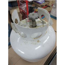 20lb Propane Bottle Still good EXP date / Pick up only  no shipping on this item