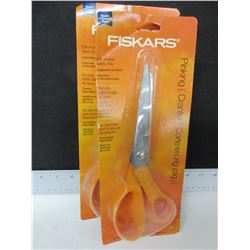 2 New Pairs of Fiskars Pinking Shears