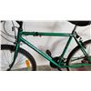 Image 2 : GREEN RALEIGH BIKE