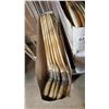 Image 2 : LOT OF APPROX 60 PAINT BRUSHES