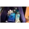 Image 2 : TOTE OF HAND CLEANER