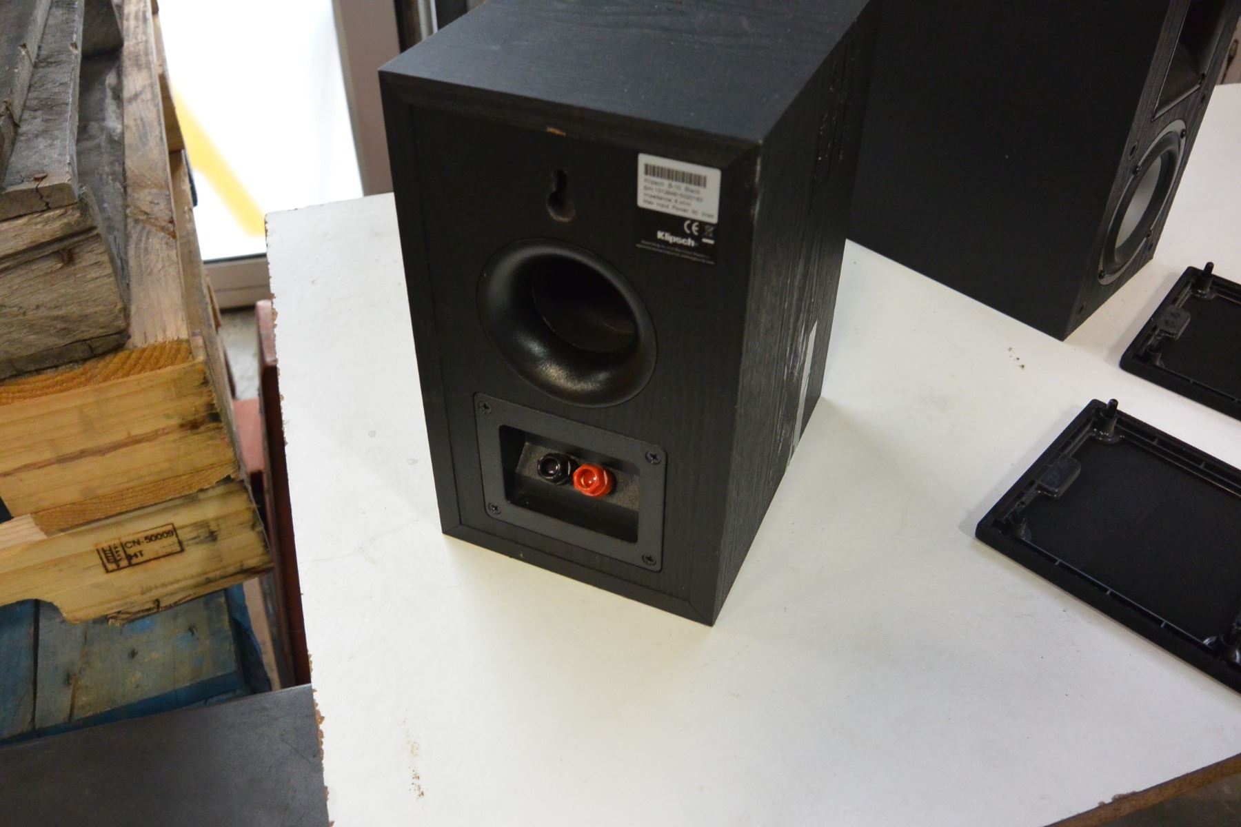 As New Pair Of Klipsch B 10 Bookshelf Speakers Retail 299 Tetsed