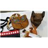 Image 2 : NATIVE WOOD MASKS AND BAGS