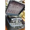 Image 1 : FISARTE ACCORDIAN W/ CASE