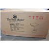 Image 2 : PAIR OF BRAND NEW BESTMASTER WHITE WITH GREEN SIDE GAS LIFT BARSTOOLS RETAIL $149 EACH