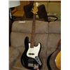 Image 1 : RENEGADE BASS ELECTRIC GUITAR