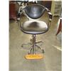 Image 2 : BARBERS CHAIR