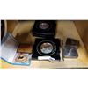 Image 1 : 3 GOLD EDGE CHOKIN PLATES W/ WALLET, BELT BUCKLES, AND GASS DISPLAY BOWLS