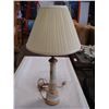 Image 1 : VINTAGE TABLE LAMP