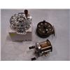 Image 1 : 2 VINTAGE REELS AND SHELL
