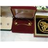 Image 2 : BRACELETS AND CHAINS AND EARRINGS AND PURSES