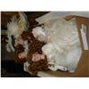 Image 2 : 4 COLLECTOR DOLLS
