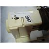 Image 2 : SINGER FEATHERWEIGHT SEWING MACHINE
