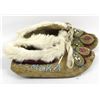 Image 2 : Vintage Native American Alaskan Eskimo Moccasins