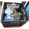 Image 1 : CRATE OF MISC NOVELTY JARS