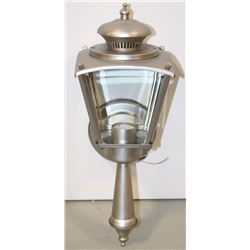 NEW OUTDOOR LIGHT FIXTURE 308117PT