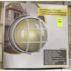 NEW GALAXY OUTDOOR LIGHT FIXTURE 305012WHT