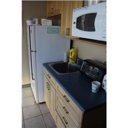 CONTENTS OF KITCHENETTE ROOM