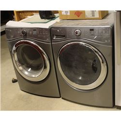 SHOWHOME WHIRLPOOL DUET STEAM MATCHING WASHER AND