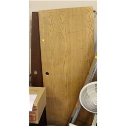 LOT OF 2 WOOD STYLE DOORS 30" X 80"