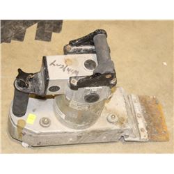 EDDY NN9-538 POWER FLOOR SCRAPER