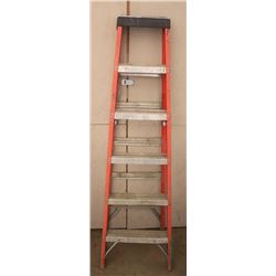 6 FT FIBRE GLASS LADDER