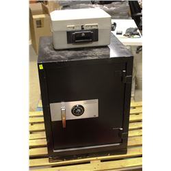 LOT OF 2 SAFES