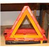 Image 1 : GROTE EMERGENCY TRIANGLE FLARE KIT