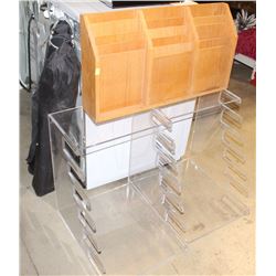 LOT OF 3 DISPLAYS WITH PAIR OF SHOWHOME BLINDS