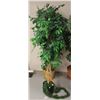 Image 1 : LOT OF 2 ASSORTED FAKE TREES