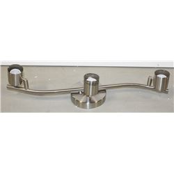 NEW RUSSELL 23" TRACK LIGHT 754173BN/FR