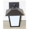 NEW OUTDOOR LIGHT FIXTURE 312050BK/WH
