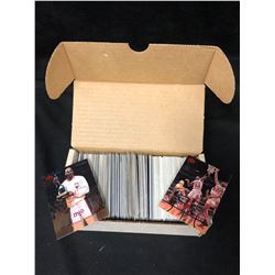 BASKETBALL TRADING CARDS LOT