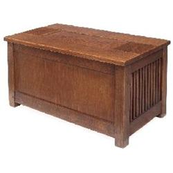 Gustav Stickley spindle shirt-waist box
