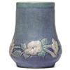 Image 1 : Newcomb vase, small form Simpson