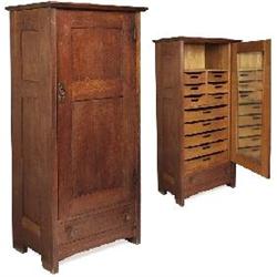 Early Gustav Stickley wardrobe, #624