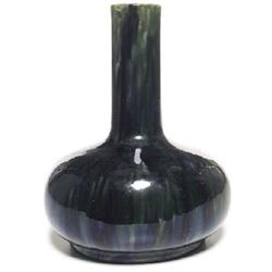 Wannopee vase, bulbous