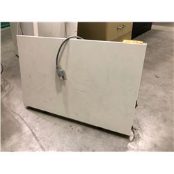 Office ceramic heater 22 1/2" x 14 1/2" x 1" Model 202sla