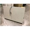 Image 1 : Office ceramic heater 22 1/2" x 14 1/2" x 1" Model 202sla