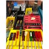 Image 1 : Assorted tools