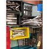 Image 2 : Assorted tools
