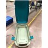 Image 5 : Rubbermaid travel case, UK 821 foam filled travel case