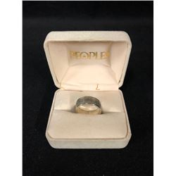 STERLING SILVER RING W/ CASE