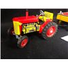 Image 2 : VINTAGE 1950'S TIN WIND UP TRACTOR & TRAILER W/ KEY (CZ)