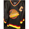 Image 4 : TREVOR LINDEN SIGNED VANCOUVER CANUCKS CCM HOCKEY JERSEY (SIZE 56)